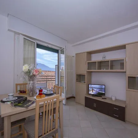 Nice Holiday Apartamento